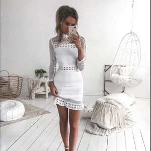 NEVER WORN!! Selling cute white mini dress!!